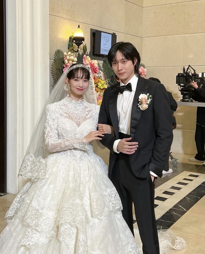 [서울=뉴시스] 신민아(왼쪽), 김영대. (사진=김영대 인스타그램 캡처) 2024.09.04. photo@newsis.com *재판매 및 DB 금지