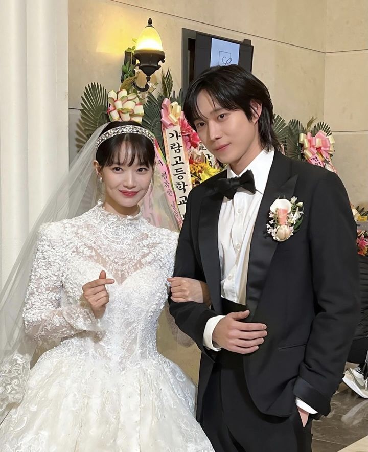 [서울=뉴시스] 신민아(왼쪽), 김영대. (사진=김영대 인스타그램 캡처) 2024.09.04. photo@newsis.com *재판매 및 DB 금지