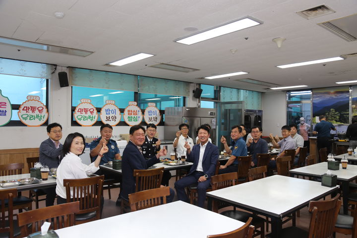 [산청=뉴시스] 산청경찰서 우리쌀 소비촉진 협약식 *재판매 및 DB 금지 *재판매 및 DB 금지