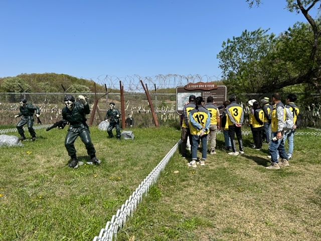 [연천=뉴시스] 경기 연천군은 10월31일까지 비무장지대(DMZ) 민통선의 생태·역사·평화의 가치를 직접 느껴 볼 수 있는 'DMZ 평화의 길 테마노선'을 개방한다고 5일 밝혔다. (사진=연천군 제공) 2024.09.05. photo@newsis.com  *재판매 및 DB 금지