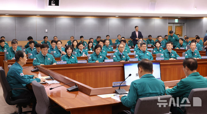 [서울=뉴시스] 김명원 기자 = 한덕수 국무총리가 6일 서울 종로구 정부서울청사 별관에서 열린 2024년 을지연습 사후강평회의에 참석해 발언하고 있다. 2024.09.06. kmx1105@newsis.com