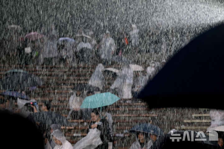 [광주=뉴시스] 비 내리는 광주. (사진=뉴시스 DB). photo@newsis.com