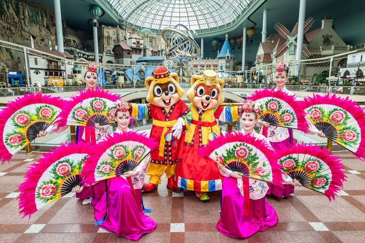 [부산=뉴시스] 롯데월드 어드벤처 추석맞이 강강술래 (사진=롯데월드 제공) 2024.09.09. photo@newsis.com *재판매 및 DB 금지