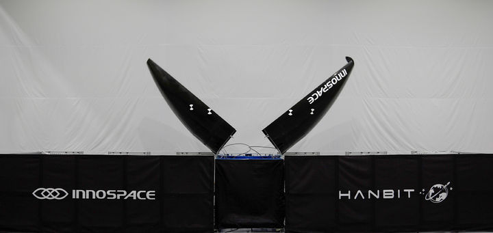 이노스페이스는 한빛-나노 개발과정 중 핵심 기술 단계인 '페이로드 페어링 분리시험'을 성공적으로 수행하고, 시험이 진행된 청주사업장에서 개발모델 실물을 공개했다고 9일 밝혔다. (사진=이노스페이스 제공) *재판매 및 DB 금지