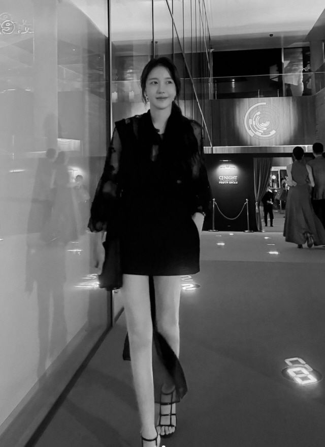 [서울=뉴시스] 이지아는 지난 6일 자신의 사회관계망서비스(SNS)을 통해 근황이 담긴 사진을 게재했다. (사진=인스타그램 갈무리) *재판매 및 DB 금지