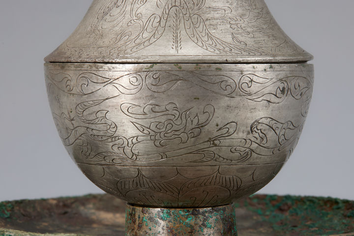 [서울=뉴시스] 받침 있는 은잔 (사진=국립공주박물관 제공) 2024.90.09. photo@newsis.com *재판매 및 DB 금지