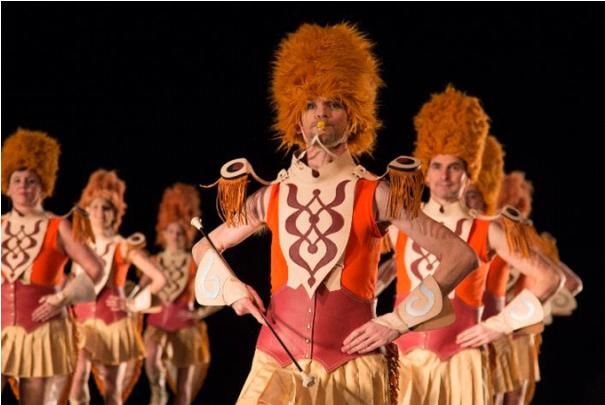 [서울=뉴시스] '샤잠!' 공연 모습. (사진=LG아트센터 제공) photo@newsis.com *재판매 및 DB 금지 *재판매 및 DB 금지