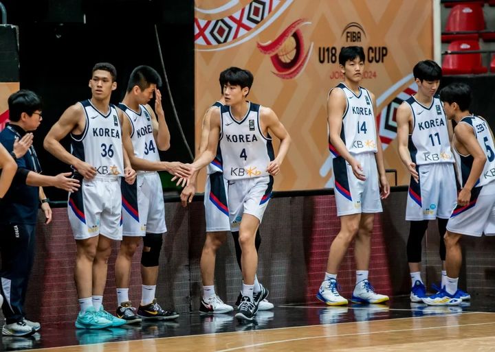 [서울=뉴시스] 한국 18세 이하(U-18) 남자 농구 대표팀. (사진 = FIBA 공식 홈페이지 캡처) *재판매 및 DB 금지