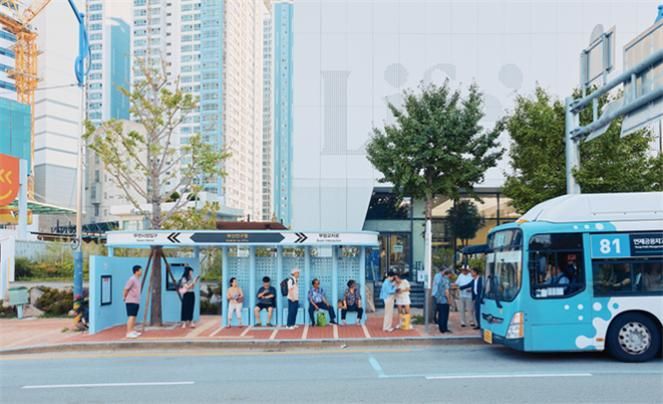 [부산=뉴시스] 부산시와 부산국제건축제조직위원회가 새단장해 11일 선보인 부산진구청 버스 정류소(사진=부산시 제공) 2024.09.11. photo@newsis.com *재판매 및 DB 금지