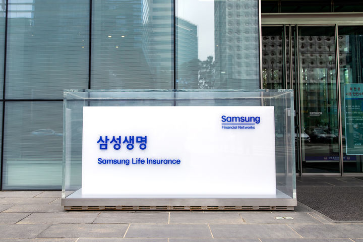  *재판매 및 DB 금지