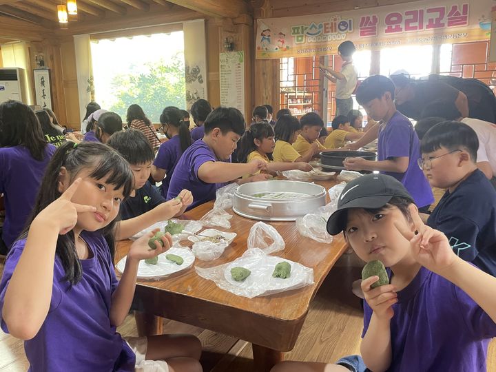 농협전남지역본부 '초등생 쌀 요리 교실' 개최. (사진=농협전남본부 제공) photo@newsis.com *재판매 및 DB 금지