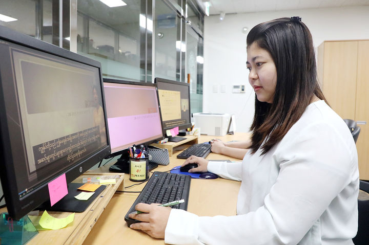 [대구=뉴시스] 영남이공대학교는 대구·경북지역 전문대학 중 최초로 학습관리시스템(LMS)에 인공지능(AI) 자막 서비스를 도입했다고 19일 밝혔다. (사진=영남이공대 제공) 2024.09.19. photo@newsis.com&nbsp; *재판매 및 DB 금지