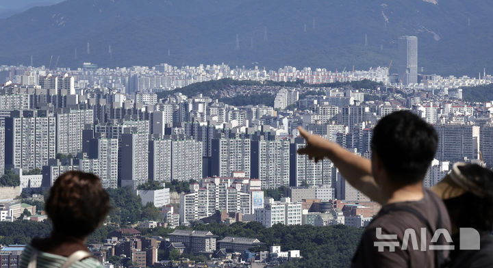 서울 남산공원에서 바라본 서울 시내 아파트 단지 모습. 뉴시스 자료사진.