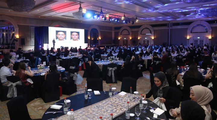 [서울=뉴시스] 휴젤이 최근 인도네시아 자카르타 샹그릴라 호텔에서 현지 의료 전문가 350여명이 참석한 가운데 ‘레티보’ 론칭 행사를 개최했다. (사진=휴젤 제공) 2024.09.23. photo@newsis.com *재판매 및 DB 금지