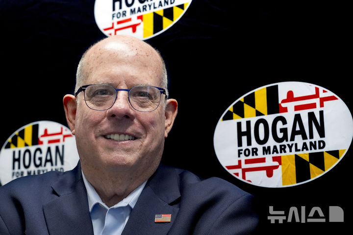 [애나폴리스=AP/뉴시스}민주당 텃밭인 미 메릴랜드 주에서 상원의원에 출마한 '한국 사위' 래리 호건 전 주지사. 2024.9.27.