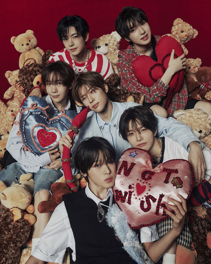 [서울=뉴시스] 그룹 '엔시티 위시'가 24일 오후 6시 첫 미니앨범 '스테디'를 발표한다. (사진=SM엔터테인먼트 제공) 2024.09.24. photo@newsis.com *재판매 및 DB 금지