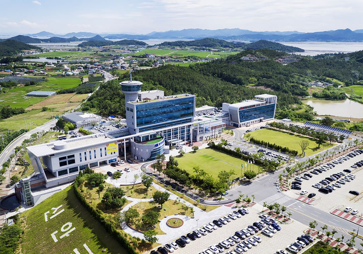 [신안=뉴시스]신안군청 전경. *재판매 및 DB 금지