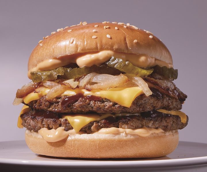 [서울=뉴시스] 이마트가 맛과 가격을 모두 잡은 '어메이징 델리' 2탄 라인업을 공개했다고 25일 밝혔다. (사진=이마트 제공) *재판매 및 DB 금지