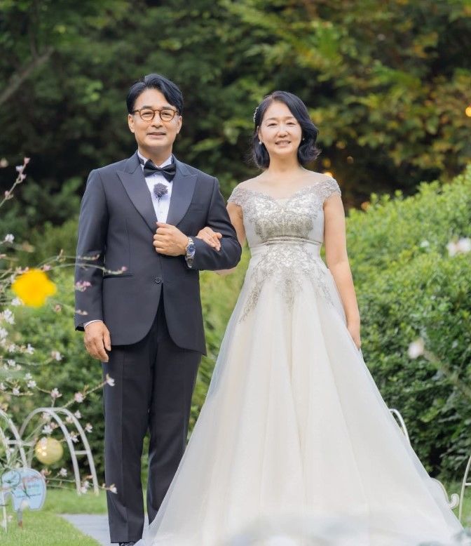 [서울=뉴시스] 배동성(왼쪽), 전진주. (사진=전진주 인스타그램 캡처) 2024.09.25. photo@newsis.com   *재판매 및 DB 금지