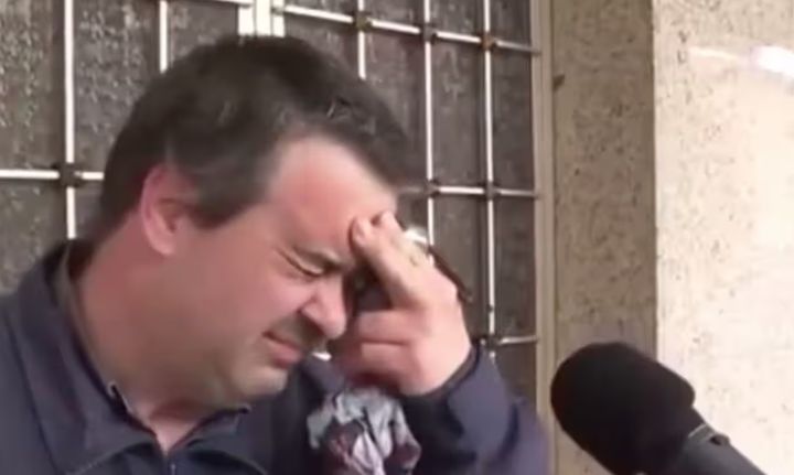 [서울=뉴시스] 이탈리아에서 한 남성이 치매를 앓고 있는 어머니를 살해했다고 자백하는 인터뷰 방송이 송출돼 논란이 일고 있다. (사진=포메리지오5) *재판매 및 DB 금지