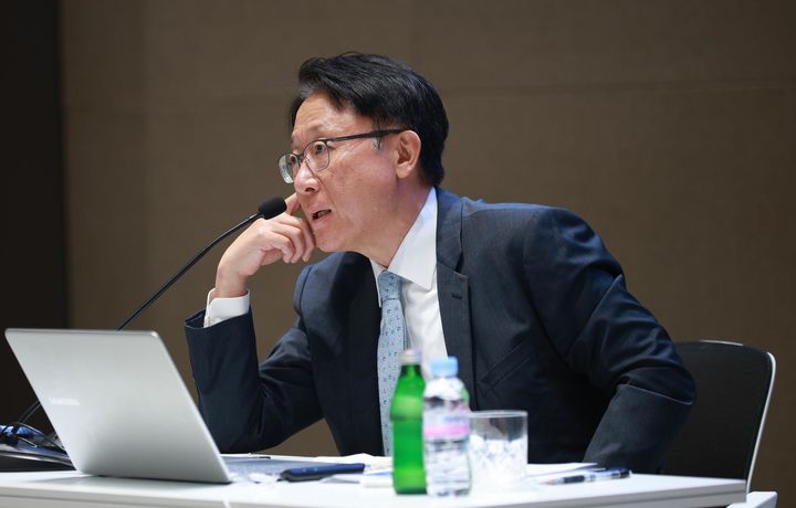 [서울=뉴시스] 신성환 한국은행 금융통화위원이 25일 서울 중구 한국은행에서 기자간담회를 하고 있다. (사진=한국은행 제공) 2024.09.25. photo@newsis.com *재판매 및 DB 금지