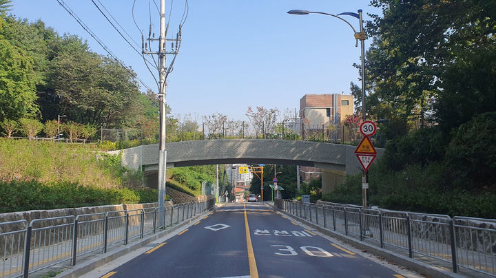 [서울=뉴시스]국사봉 숲 녹지연결로. 2024.09.30. (자료=서울시 제공)  *재판매 및 DB 금지