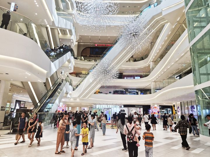 [서울=뉴시스] 롯데몰 웨스트레이크 하노이 (사진=롯데백화점 제공) *재판매 및 DB 금지