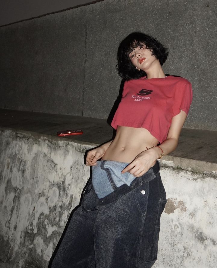 나나 나나, 바지 내리고 장골까지 노출…관능미 폭발