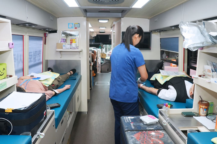 한국투자증권은 헌혈 인구 감소에 따른 혈액 수급난을 해소하고 헌혈 문화를 확산하기 위해 '사랑의 헌혈' 행사를 진행했다고 2일 밝혔다. (사진=한국투자증권 제공) photo@newsis.com *재판매 및 DB 금지