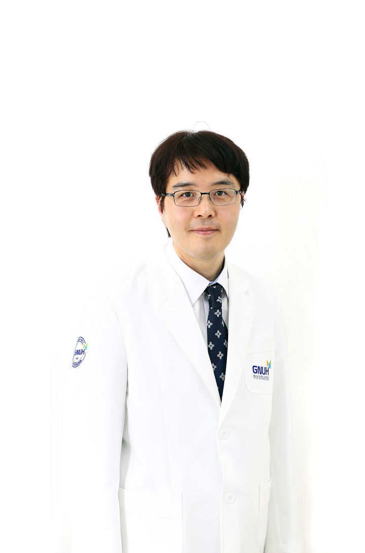 [진주=뉴시스]경상국립대학교병원 혈액종양내과 이경원 교수. *재판매 및 DB 금지