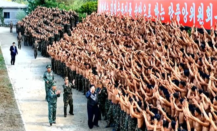 [서울=뉴시스] 북한 조선중앙TV는 김정은 국무위원장이 2일 서부지구 조선인민군(북한군) 특수작전부대 훈련기지를 현지시찰하고 전투원들의 훈련실태를 점검했다고 4일 보도했다. (사진=조선중앙TV 캡쳐) 2024.10.04. photo@newsis.com *재판매 및 DB 금지