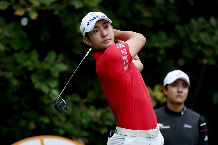 [서울=뉴시스] 한국프로골프(KPGA) 투어 현대해상 최경주 인비테이셔널에서 우승한 이수민. (사진=KPGA 제공) *재판매 및 DB 금지