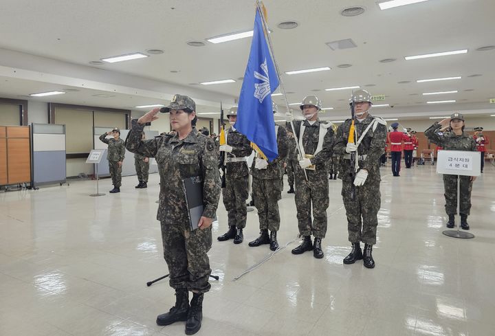 원주시 여성 예비군 증편 신고 모습. *재판매 및 DB 금지