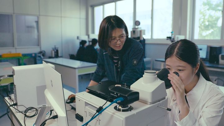 [광주=뉴시스] 실습 중인 광주공업고등학교 학생. (사진 = 광주공고 제공). 2024.10.07. photo@newsis.com *재판매 및 DB 금지