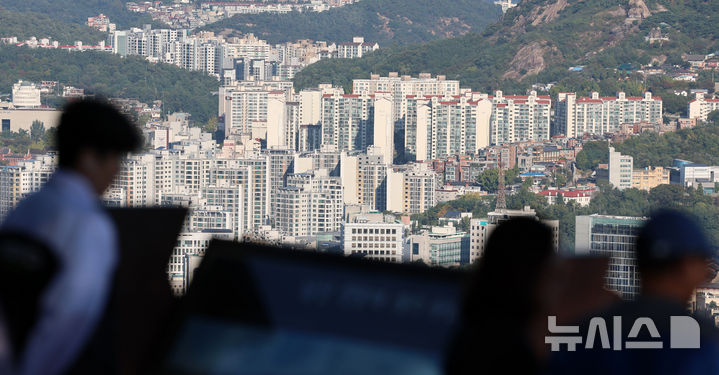 서울 용산구 남산공원에서 바라본 서울 시내 아파트 모습. 뉴시스 자료사진.