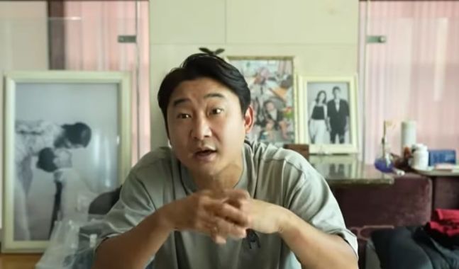 [서울=뉴시스] 이천수는 8일 자신의 유튜브 채널을 통해 '앞으로 2경기 다 지게 되면 감독 바뀔까?'라는 제목의 영상을 게시했다. (사진=유튜브 갈무리) *재판매 및 DB 금지