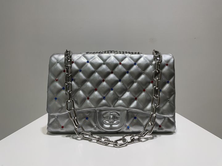 도자기 샤넬백 작가 키미김 개인전이 열린다. *재판매 및 DB 금지