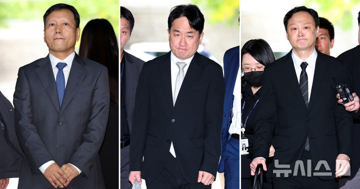 [서울=뉴시스] 이영환 기자 = 구영배(왼쪽사진부터) 큐텐그룹 대표, 류화현 위메프 대표, 류광진 티몬 대표가 10일 오전 서울 서초구 서울중앙지방법원에서 열린 구속 전 피의자 심문(영장실질심사)에 각각 출석하고 있다. 2024.10.10. 20hwan@newsis.com
