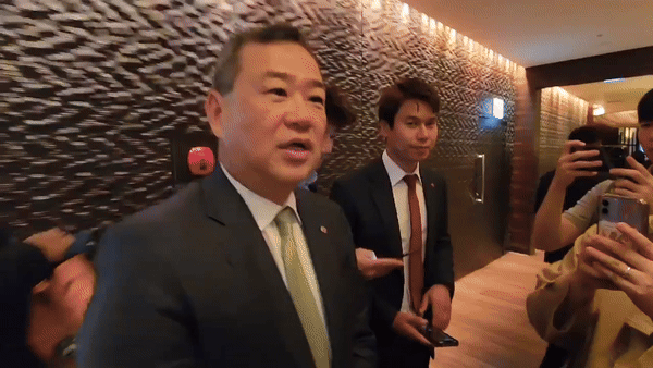 [서울=뉴시스] 주동일 기자 = 11일 서울 소공동 롯데호텔 서울에서 열린 'CEO IR 데이'에 참석한 김상현 롯데쇼핑 대표이사 부회장. 2024.10.11. *재판매 및 DB 금지 *재판매 및 DB 금지