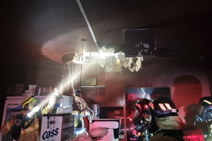 [경주=뉴시스] 11일 오후 7시43분께 경북 경주시 석장동의 한 음식점에서 화재가 발생했다. (사진=경북소방본부 제공) 2024.10.12. photo@newsis.com *재판매 및 DB 금지