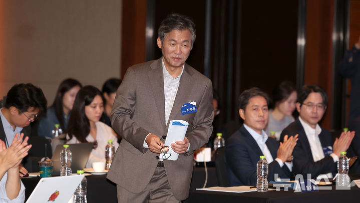 실적 갈린 케이뱅크·토스뱅크...행장 연임 변수로 - 뉴스 썸네일 이미지