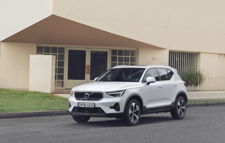 [서울=뉴시스] 볼보 XC40 (사진=볼보) 2024.10.16 photo@newsis.com *재판매 및 DB 금지