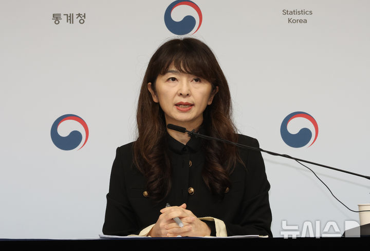 [세종=뉴시스] 강종민 기자 = 서운주 통계청 사회통계국장. 2024.10.16. ppkjm@newsis.com