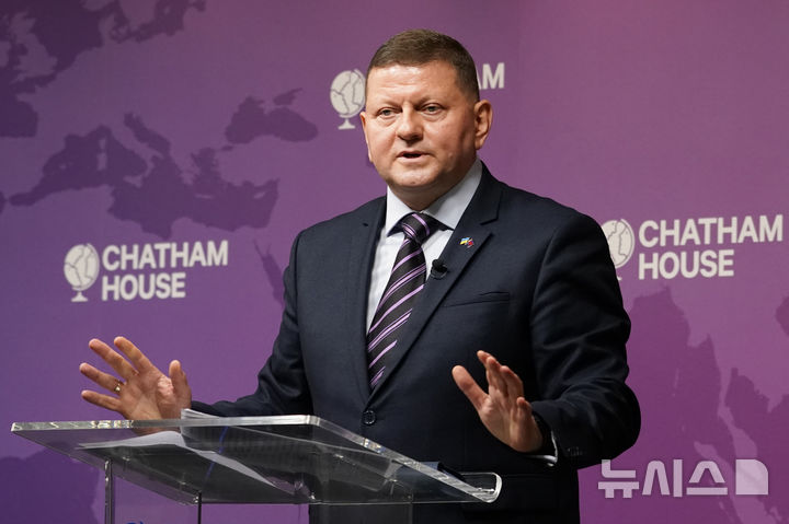 [런던=AP/뉴시스] 발레리 잘루즈니 주(駐)영국 우크라이나대사. 2025.12.01.