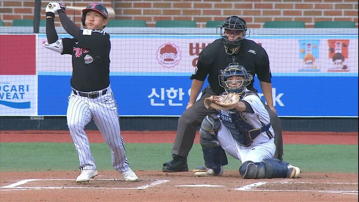 [서울=뉴시스] LG 트윈스 함창건이 16일 울산 문수구장에서 열린 NC 다이노스와의 2024 울산-KBO 가을리그 경기에 출전, 6회초 3점 홈런을 기록했다. (사진=KBO 제공) 2024.10.17. *재판매 및 DB 금지