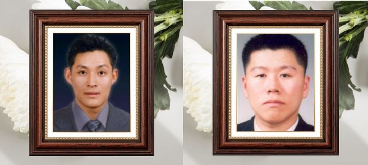 [서울=뉴시스] 경찰청은 올해 경찰영웅으로 '이학만 사건'으로 순직한 고(故) 심재호 경위와 이재현 경장을 선정했다고 20일 밝혔다. 왼쪽부터 심 경위, 이 경장. (사진=경찰청 홈페이지 캡처) 2024.10.20. photo@newsis.com&nbsp; *재판매 및 DB 금지