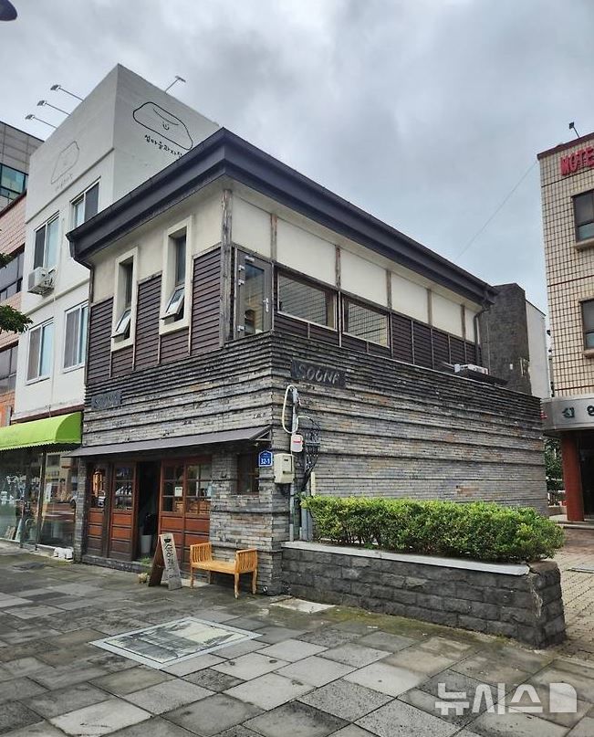 [제주=뉴시스] 제주시 삼도이동 일제 적산가옥 형태의 근대건축물 모습. (사진=제주도 제공) 2024.10.20. photo@newsis.com *재판매 및 DB 금지