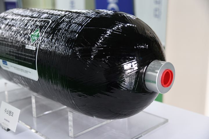 [서울=뉴시스] HS효성첨단소재 수소 고압용기. (사진=HS효성첨단소재) 2024.10.22. photo@newsis.com *재판매 및 DB 금지