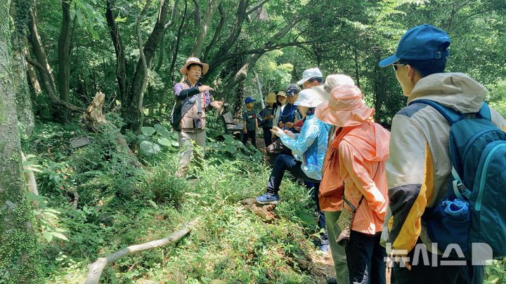 [제주=뉴시스] 제주도 민속자연사박물관은 조선시대 제주 모습을 담은 탐라순력도의 현장을 살펴보는 기행 프로그램을 운영한다. (사진=제주도 제공) 2024.10.22. photo@newsis.com