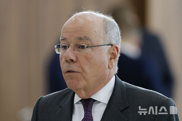 [카잔=AP/뉴시스] 마우로 비에이라 브라질 외교장관이 지난해 10월23일 러시아 카잔에서 열린 BRICS 정상 회담에 참석한 모습. 2025.03.25.